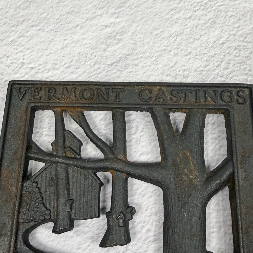 Vintage Vermont Castings 1983 Cast Iron Trivet Spring Edition Cottagecore Decor - Picture 8 of 11